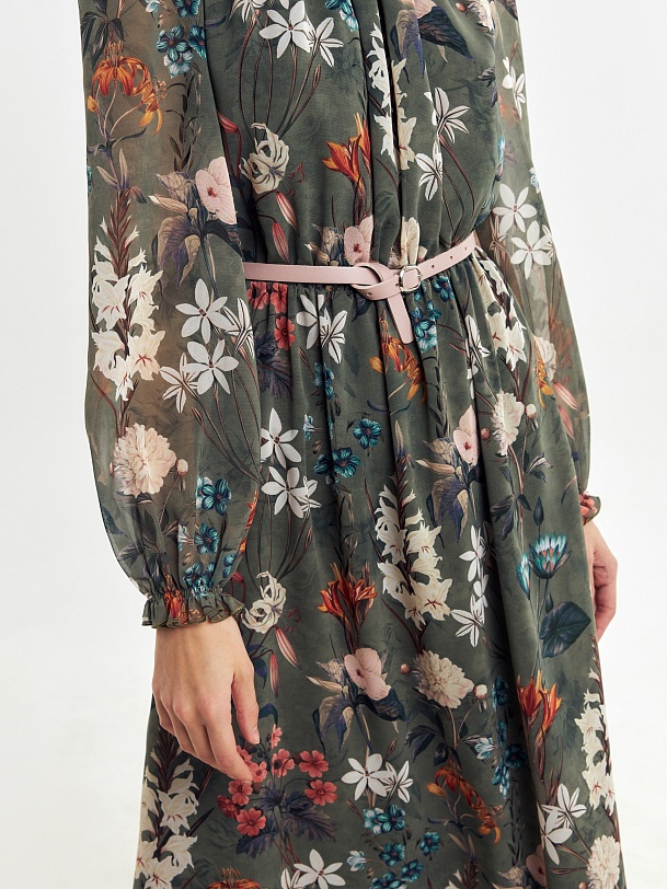 Свободное платье с цветочным принтом