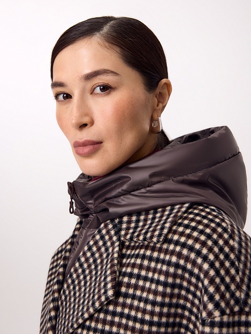 Шерстяное пальто с мембраной и утеплённой спинкой