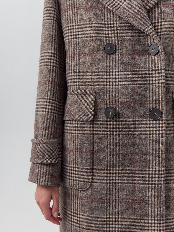 Шерстяное пальто с мембраной и утеплённой спинкой