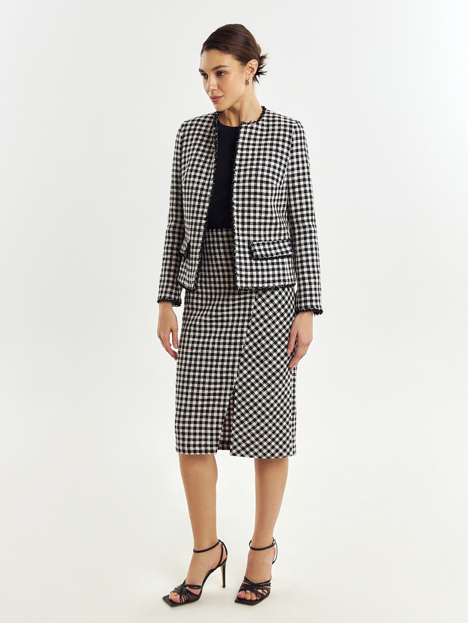 Укороченный жакет из чёрно-белой твидовой ткани