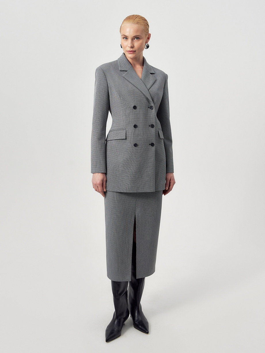 Удлиненный двубортный жакет