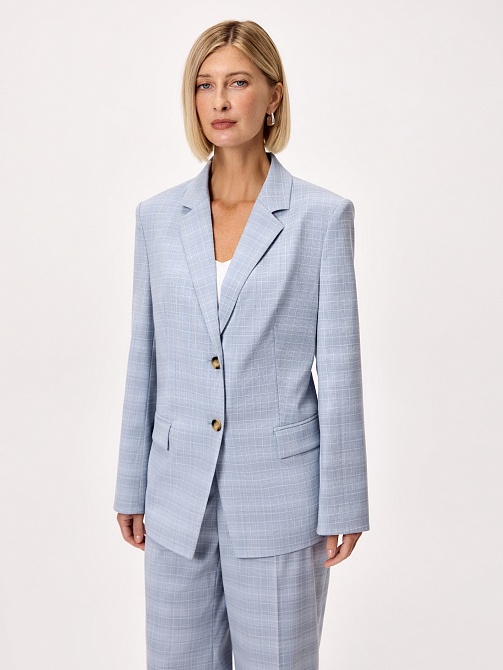 Удлиненный жакет в мужском стиле 