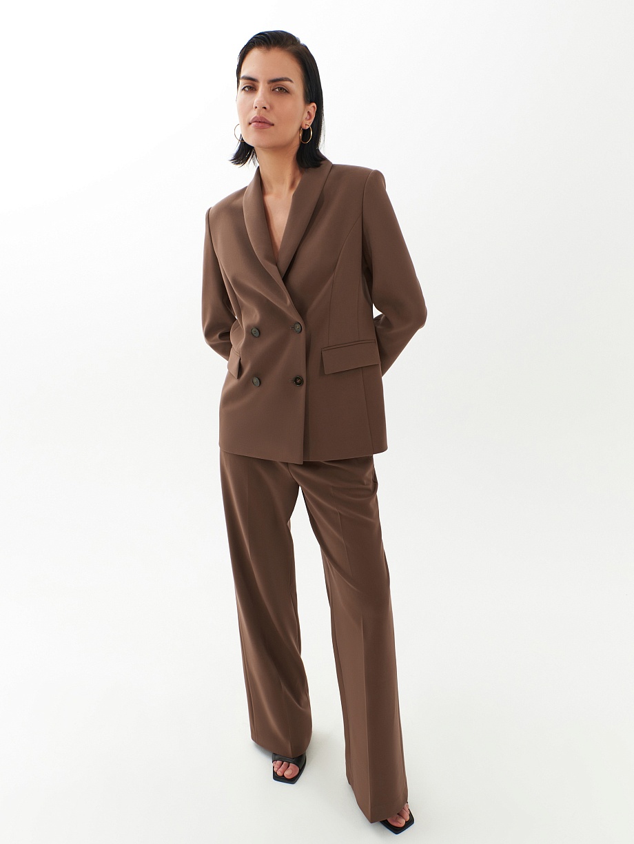 Двубортный полуприлегающий жакет с воротником-шаль