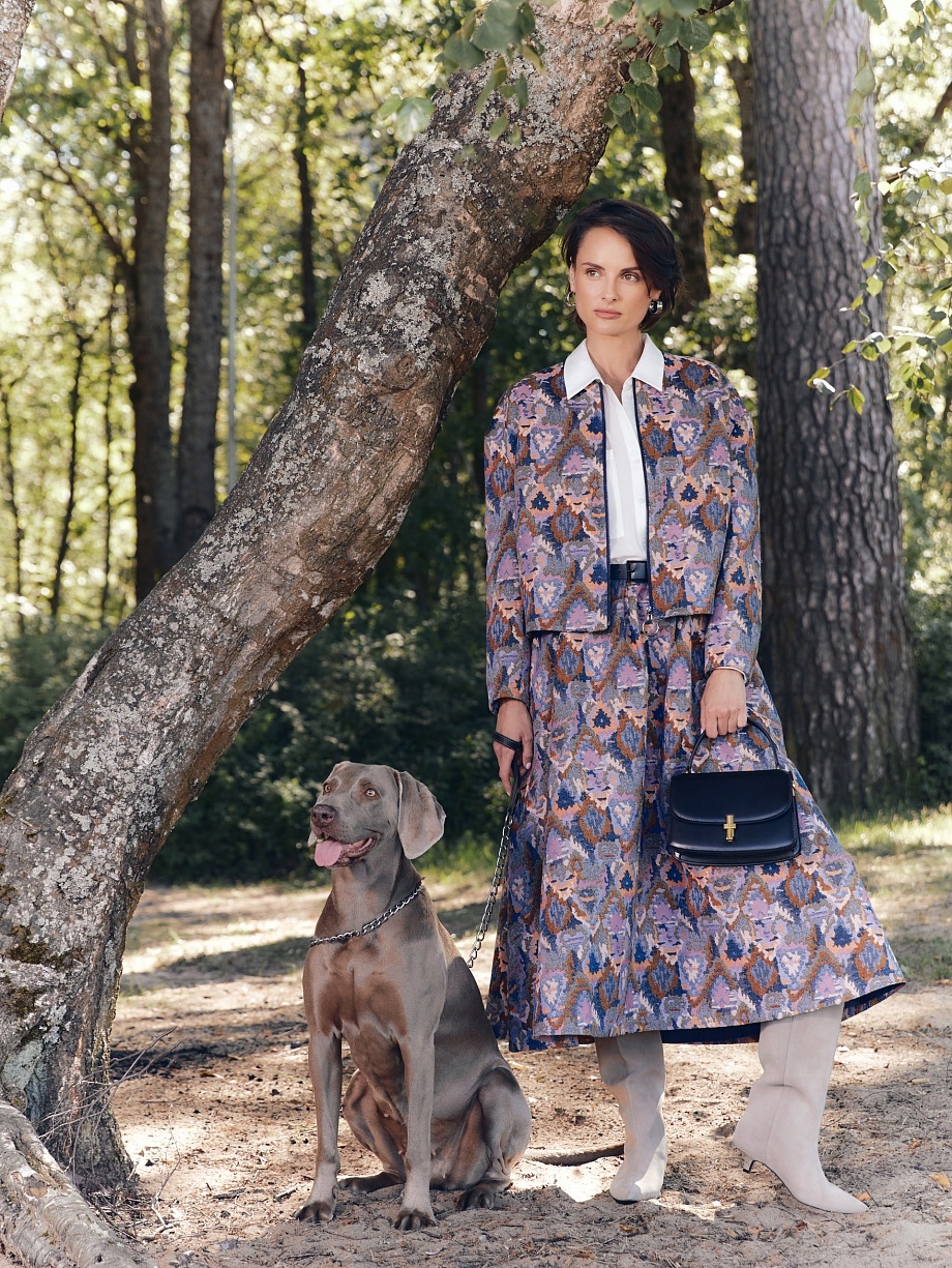 Юбка миди из яркой жаккардовой ткани