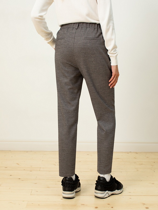 Брюки женские зауженного силуэта