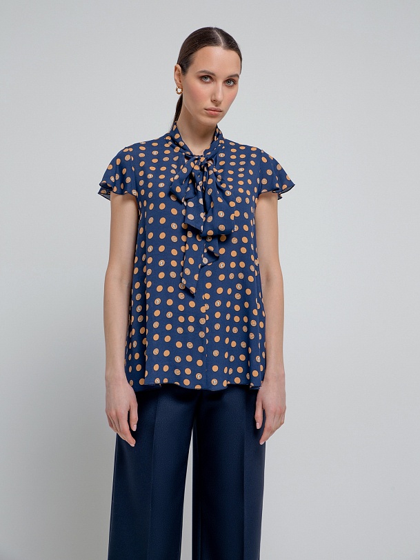 Блуза прямого свободного силуэта из 100% вискозы