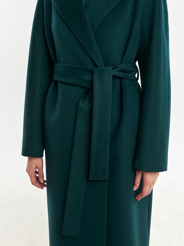 Шерстяное пальто с мембраной, утеплённой спинкой и съёмным капюшоном