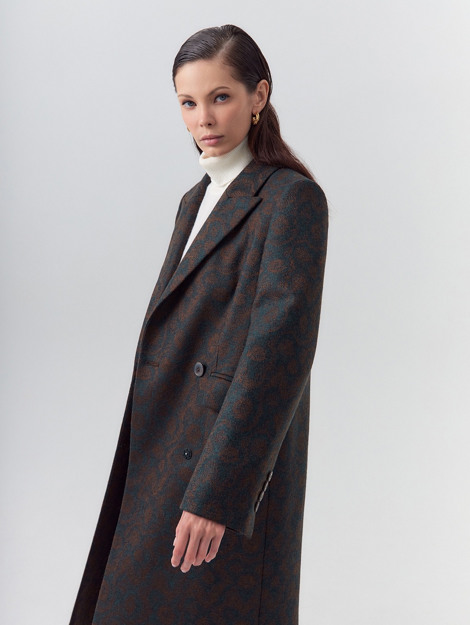 Шерстяное пальто с мембраной и утеплённой спинкой