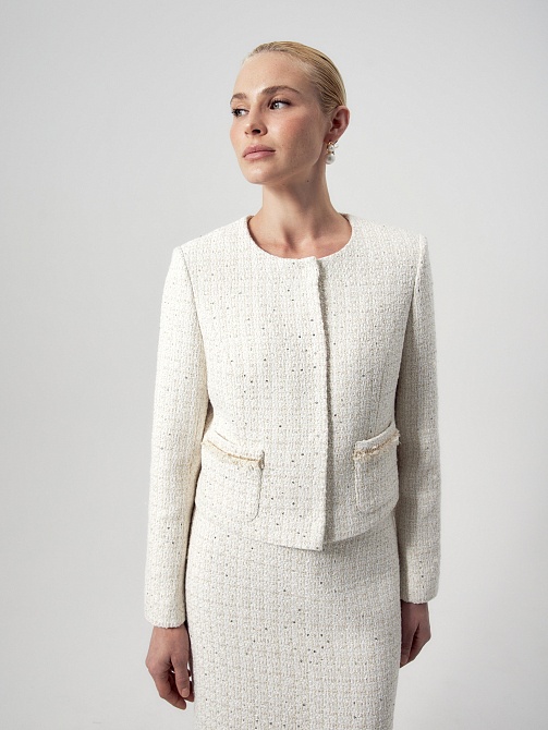 Укороченный жакет из твида с пайетками