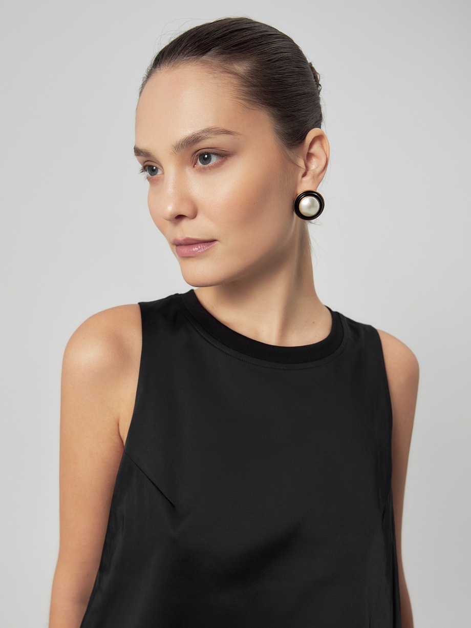 Объёмная блуза из костюмной ткани