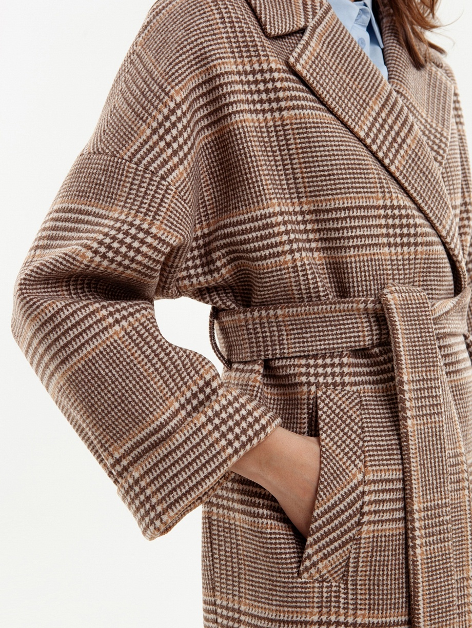 Демисезонное полупальто из шерсти