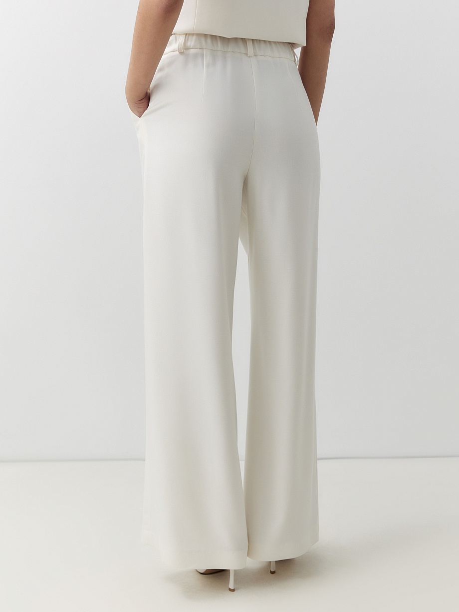 Прямые брюки на высокой посадке