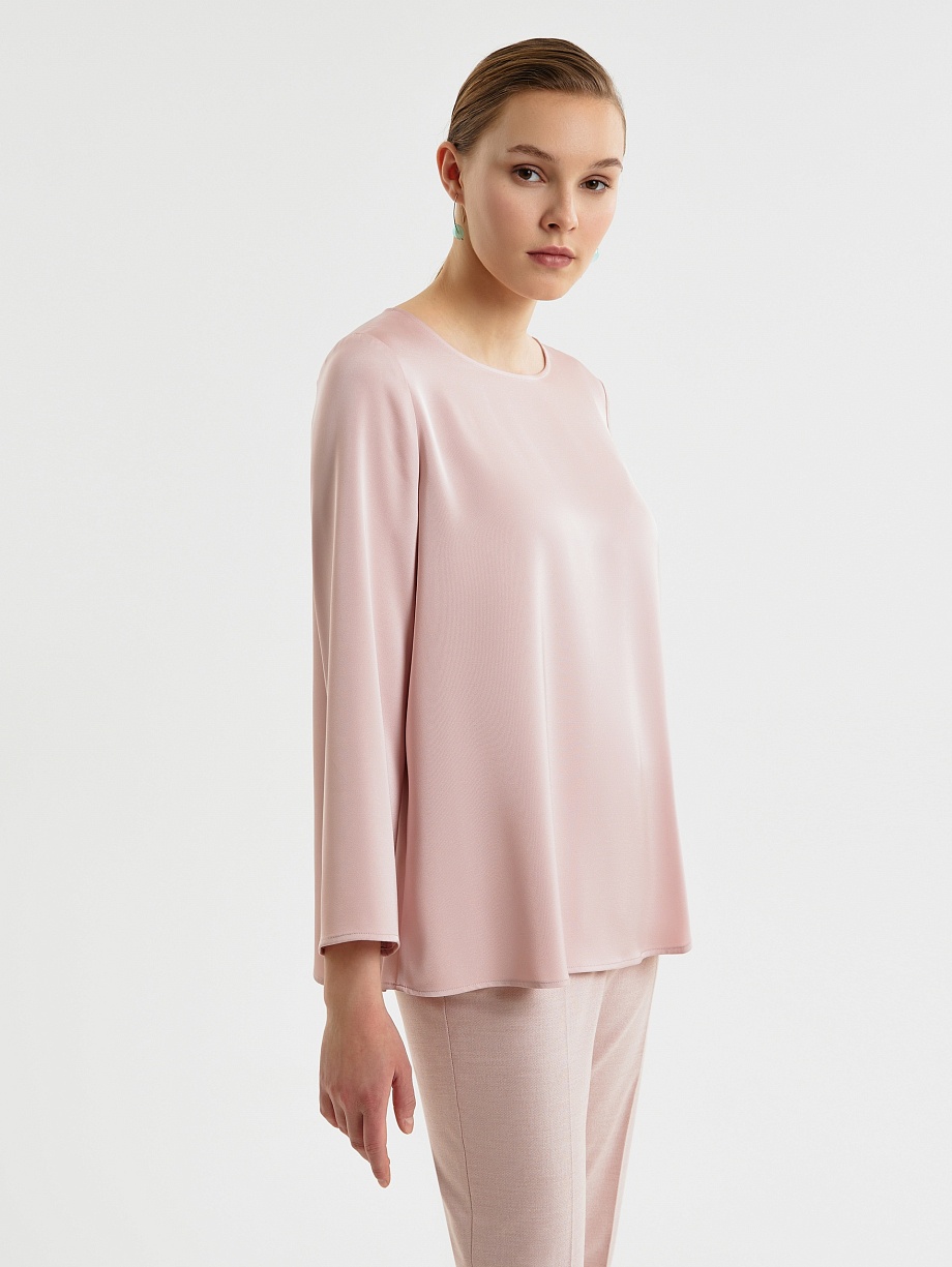 Свободная блуза из атласной ткани