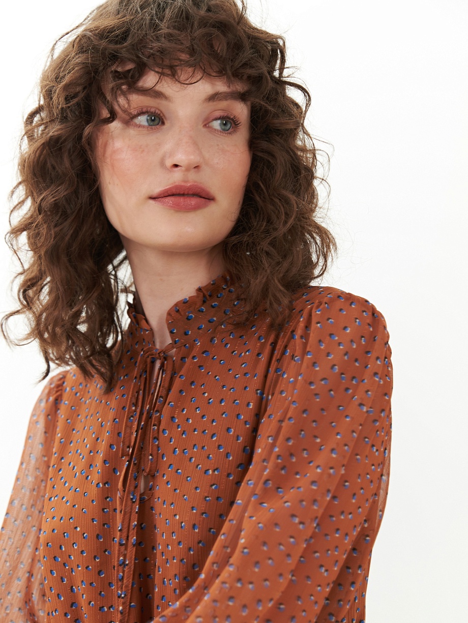 Шифоновое платье с мелким принтом