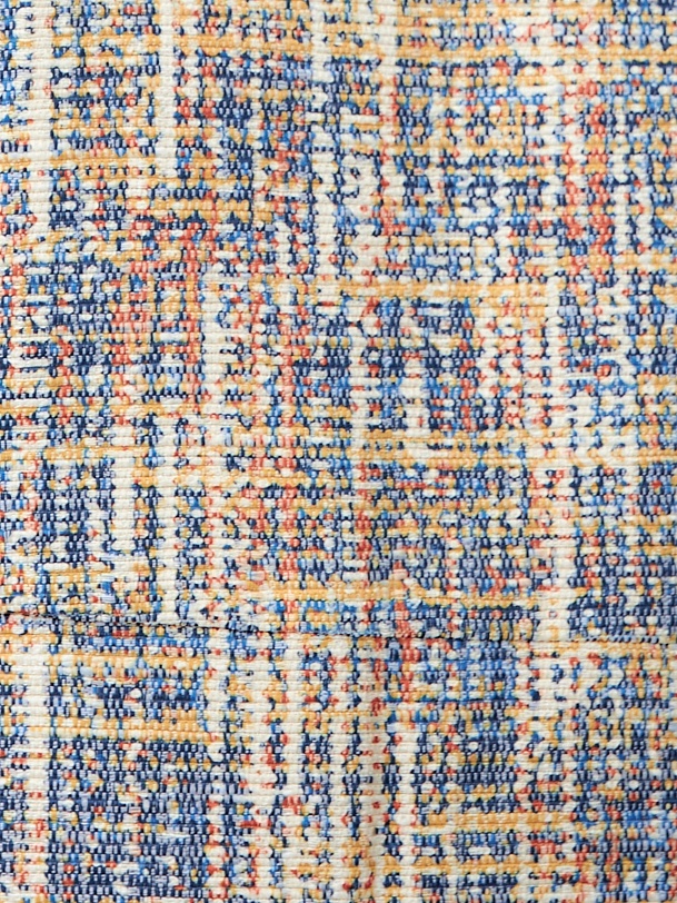 Полуприлегающее платье без рукавов из фактурной ткани