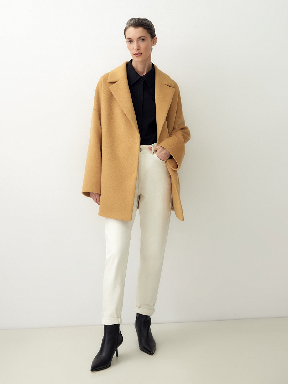 Демисезонное полупальто из шерсти