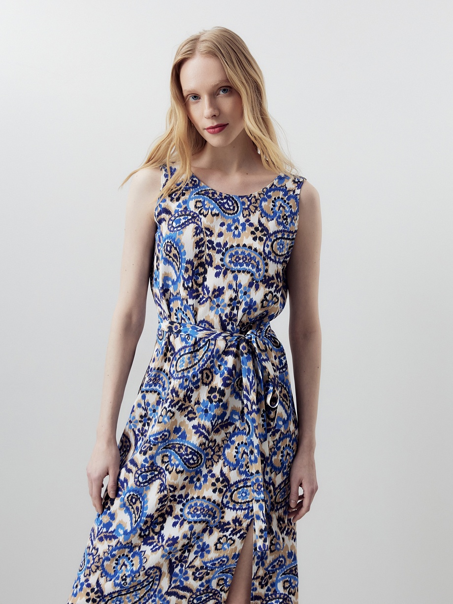 Летнее платье из вискозы с разрезом