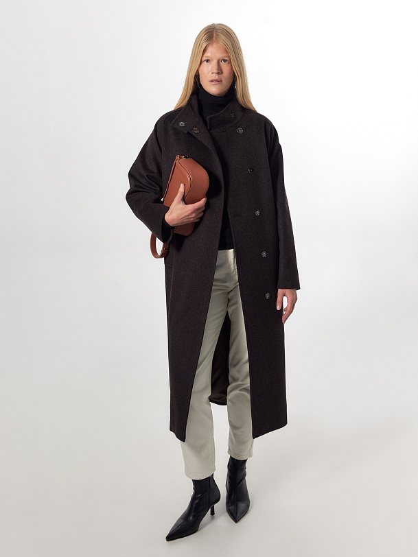 Шерстяное пальто с мембраной и утеплённой спинкой