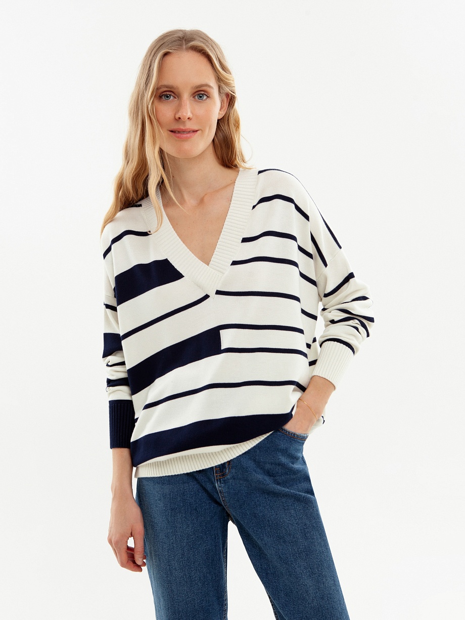 Свободный джемпер из вискозного трикотажа