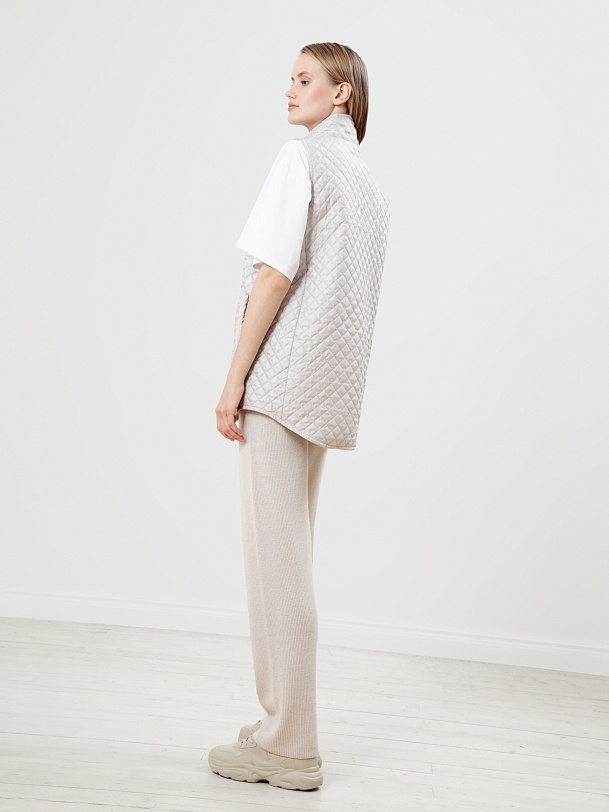 Жилет стеганый на молнии