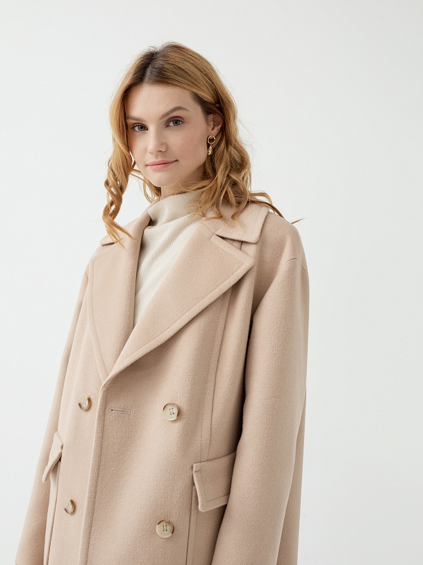 Шерстяное пальто с мембраной и утепленной спинкой