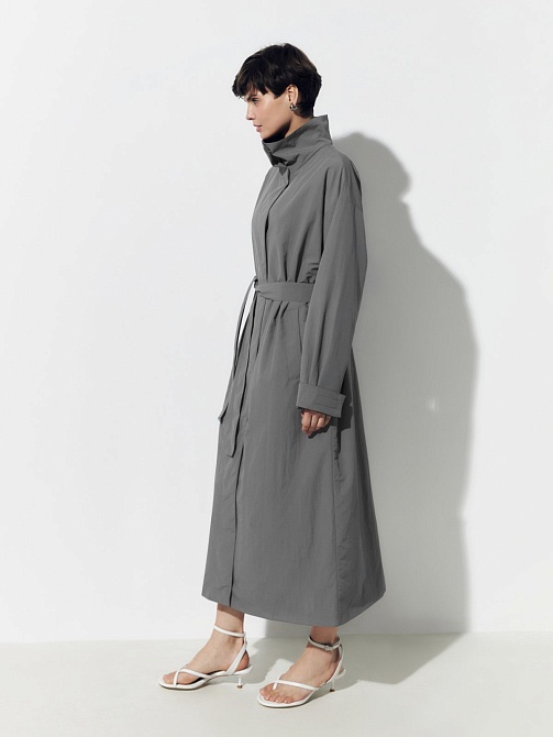Непромокаемый плащ прямого силуэта