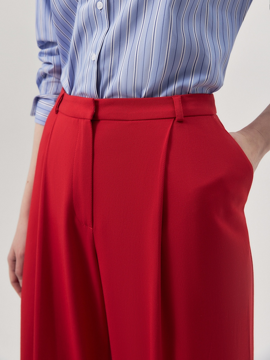 Яркие широкие брюки из натуральной ткани