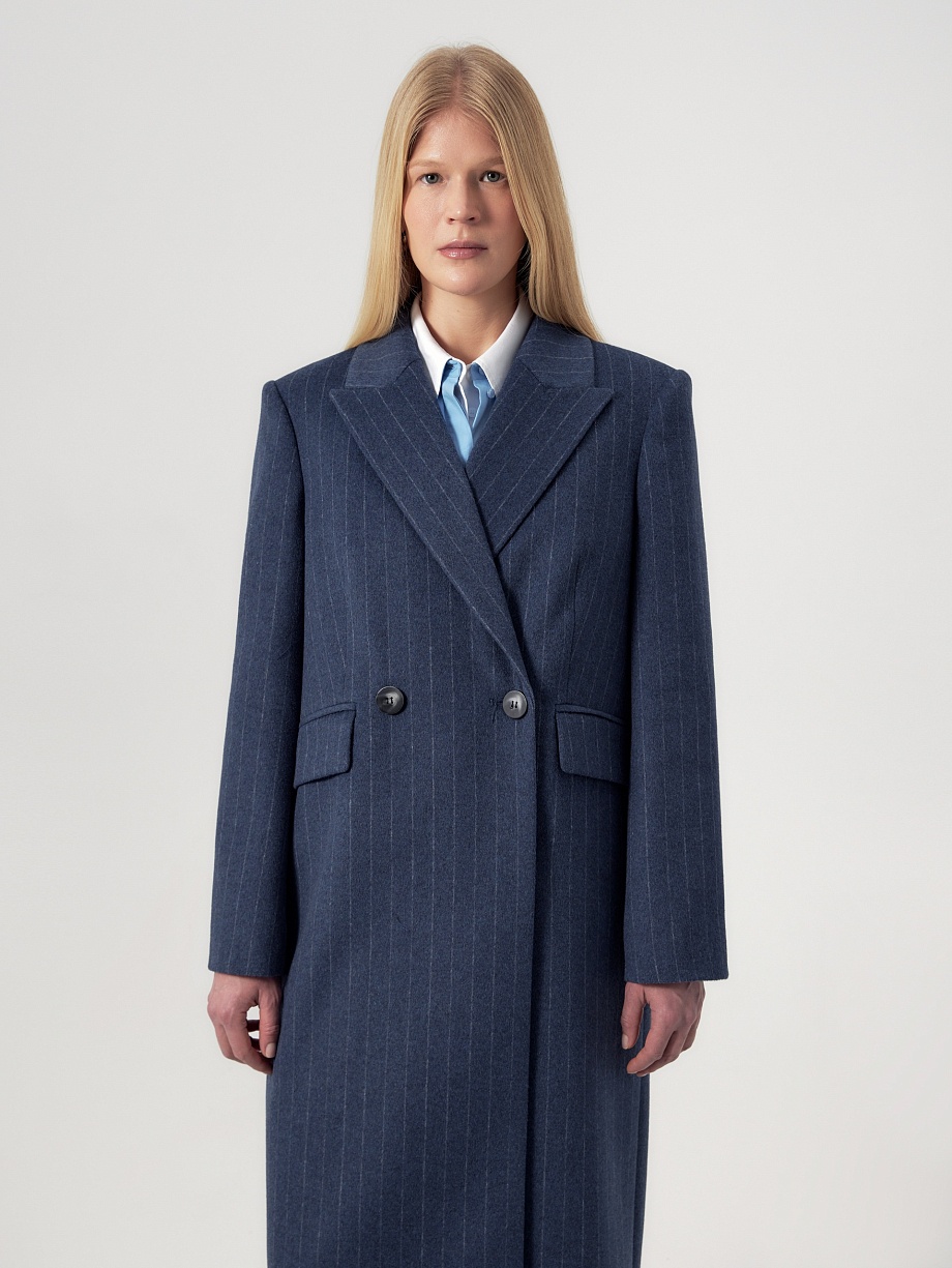 Демисезонное пальто из шерсти с мембраной