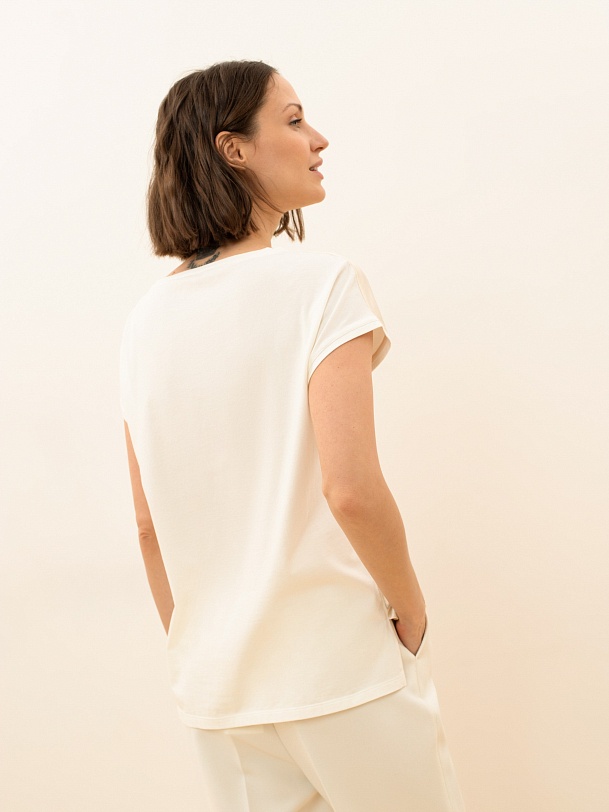 Футболка женская с цветочным принтом