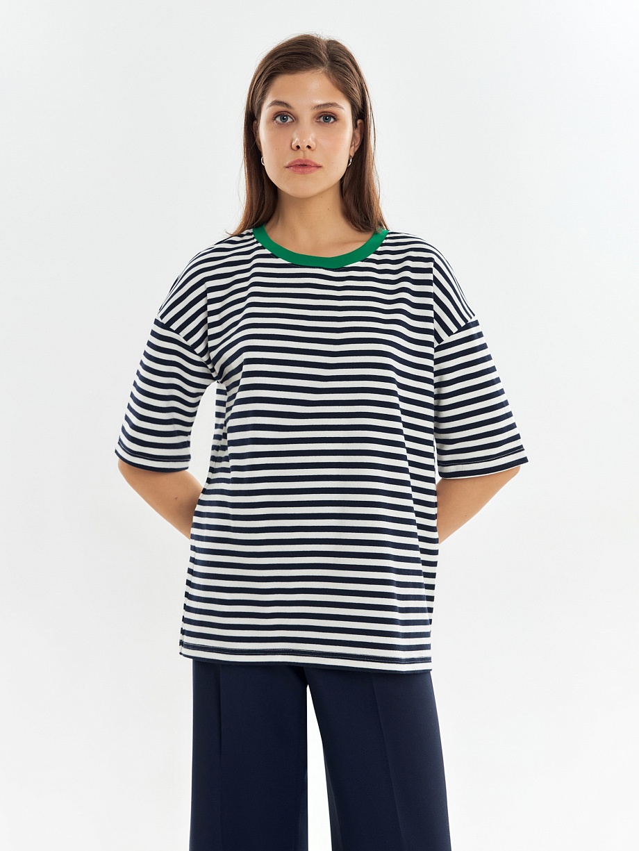 Свободная футболка из хлопка