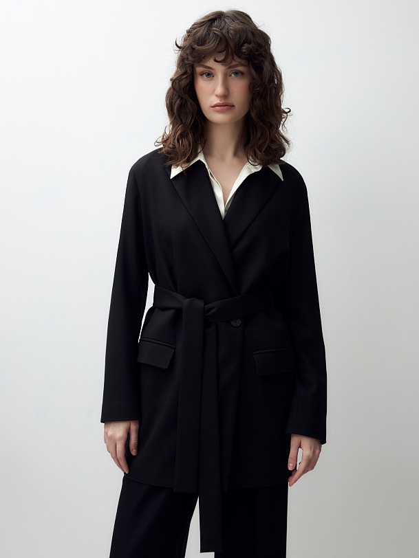 Удлиненный двубортный жакет из костюмной ткани