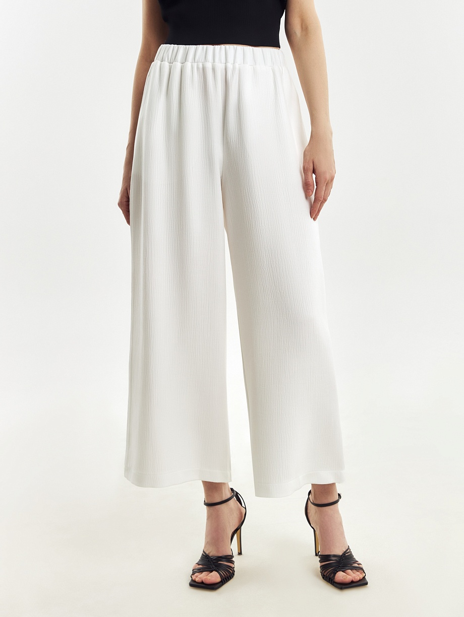 Укороченные широкие брюки из фактурной ткани