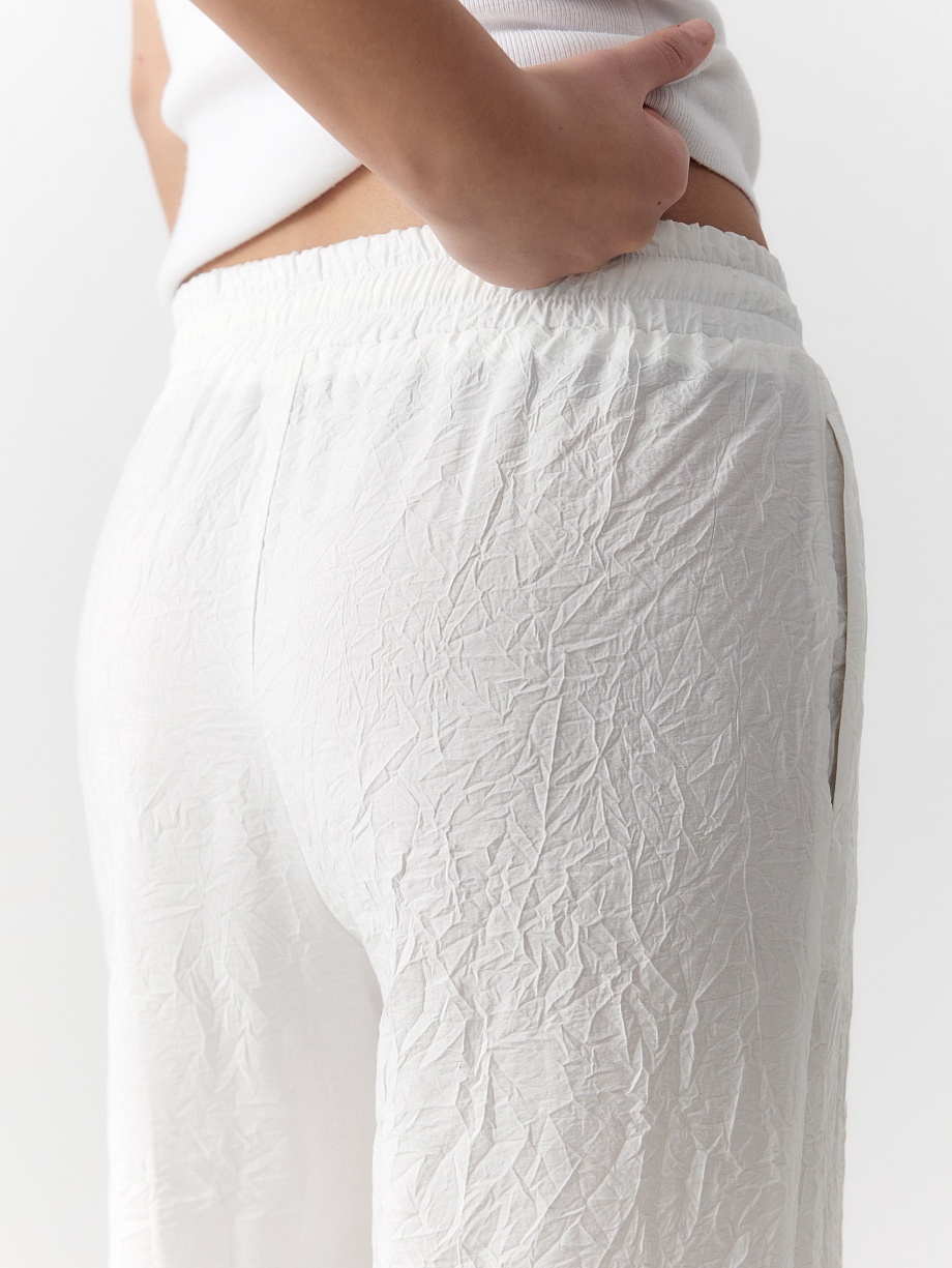 Летние брюки из жатой вискозы