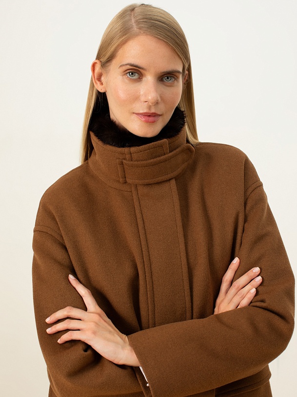 Зимнее пальто из шерсти утепленное с мембраной