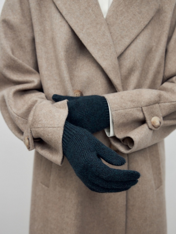 Демисезонные перчатки с шерстью и ангорой