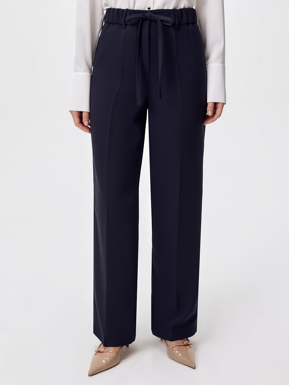 Брюки на эластичном поясе с кулиской