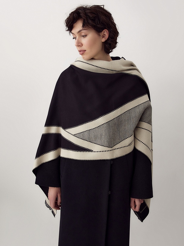 Двухсторонний широкий палантин с геометрическим принтом