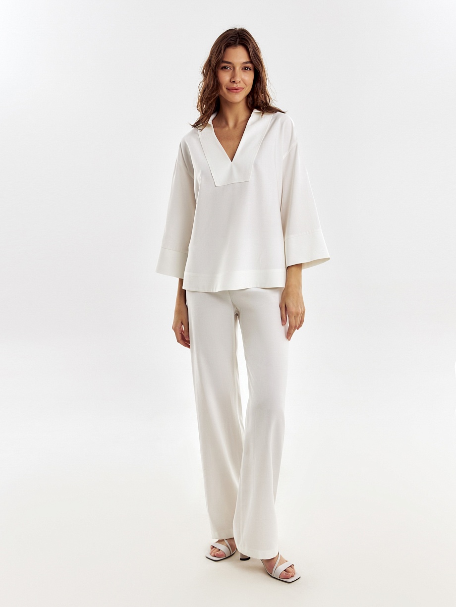 Свободная блуза из вискозы с широкими рукавами