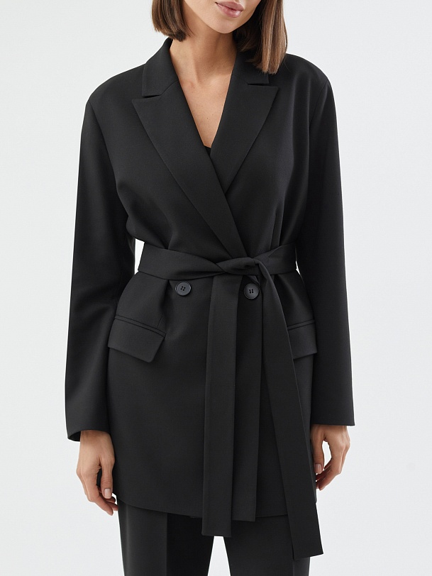 Удлиненный двубортный жакет из костюмной ткани