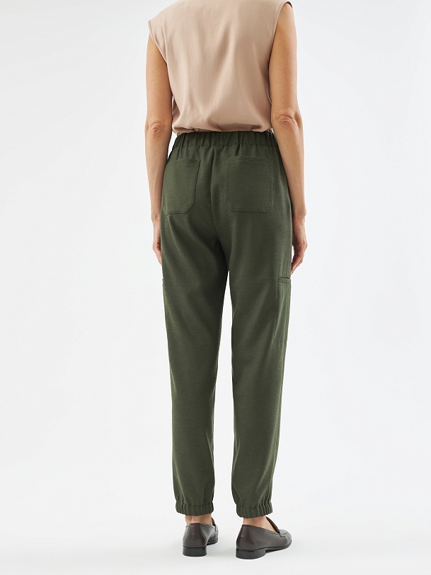 Брюки-бананы цвета хаки