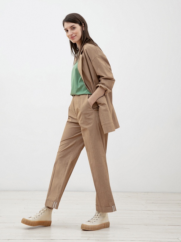 Легкий свободный жакет цвета капучино