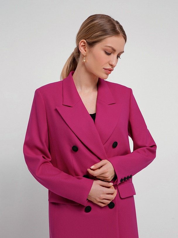 Прямой двубортный жакет цвета фуксия
