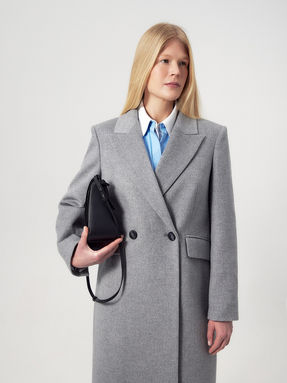 Демисезонное пальто из шерсти с мембраной