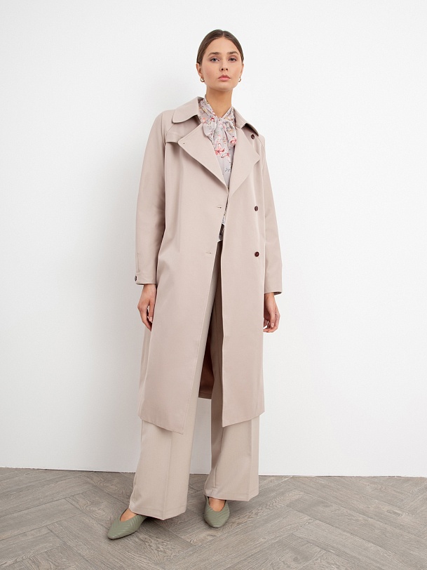 Двубортный бежевый тренч