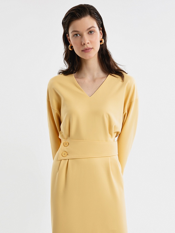 Прямое платье миди с поясом