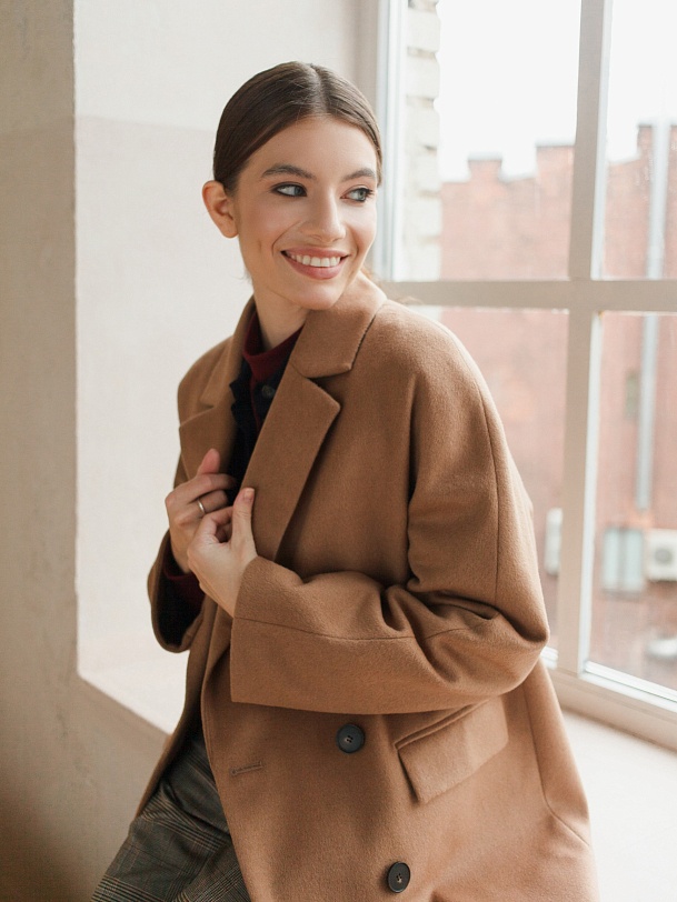 Укороченное пальто-жакет из шерсти с мембраной