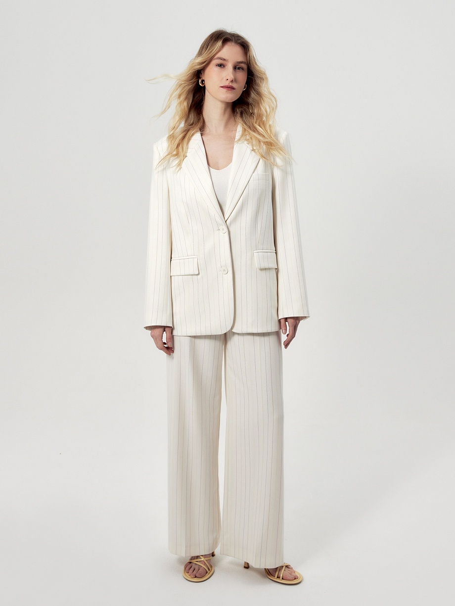 Приталенный жакет в разноцветную полоску