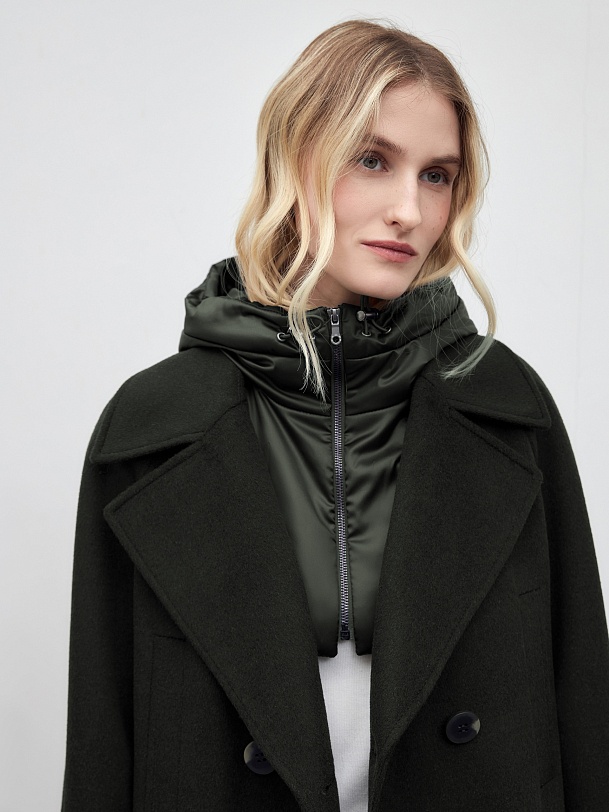 Шерстяное пальто с мембраной и утеплённой спинкой
