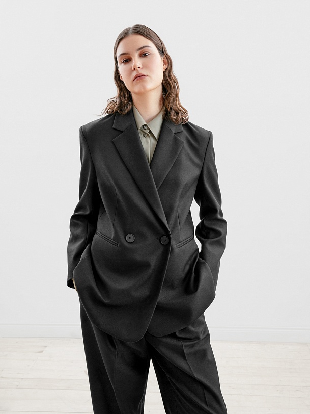 Двубортный женский пиджак