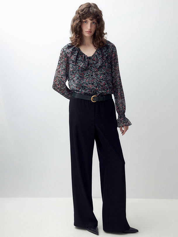 Блуза с растительным принтом